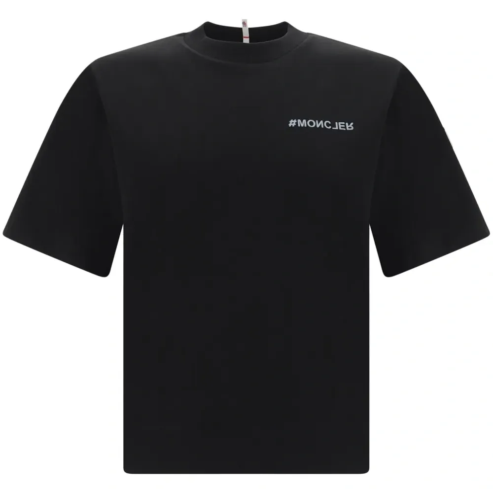 Футболка с логотипом