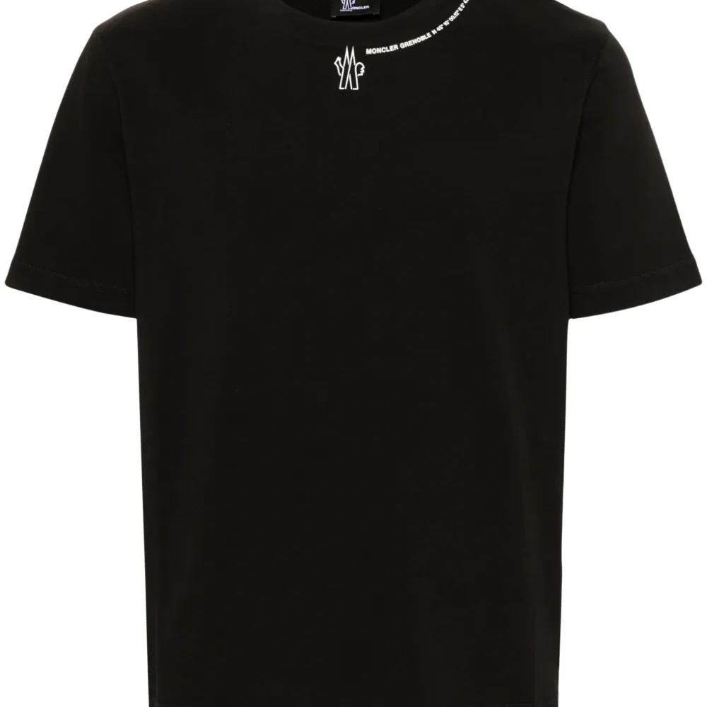 Футболка с логотипом