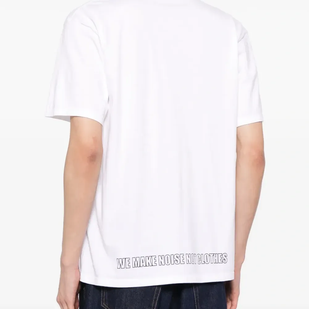 Футболка We Make Noise Not Clothes