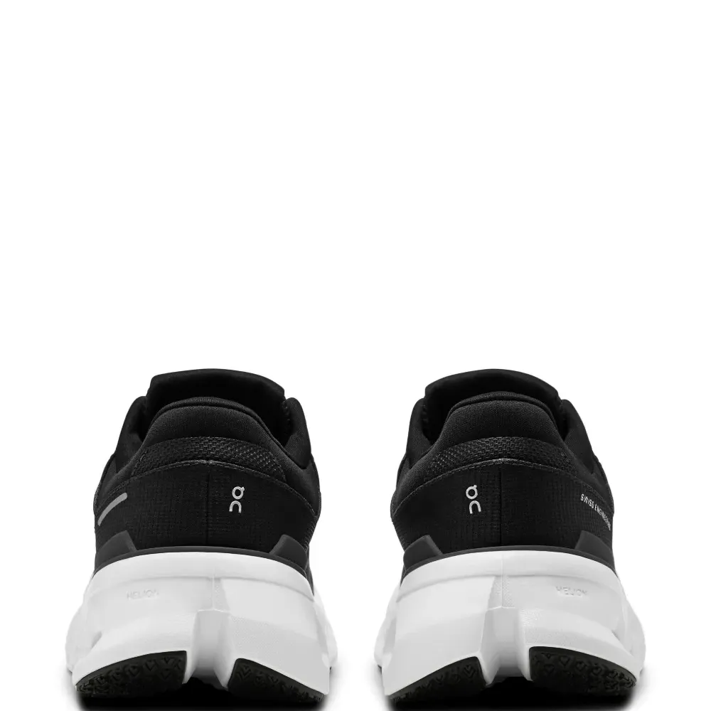 Трикотажные кроссовки со вставками