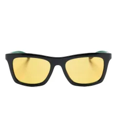 Солнцезащитные очки в прямоугольной оправе