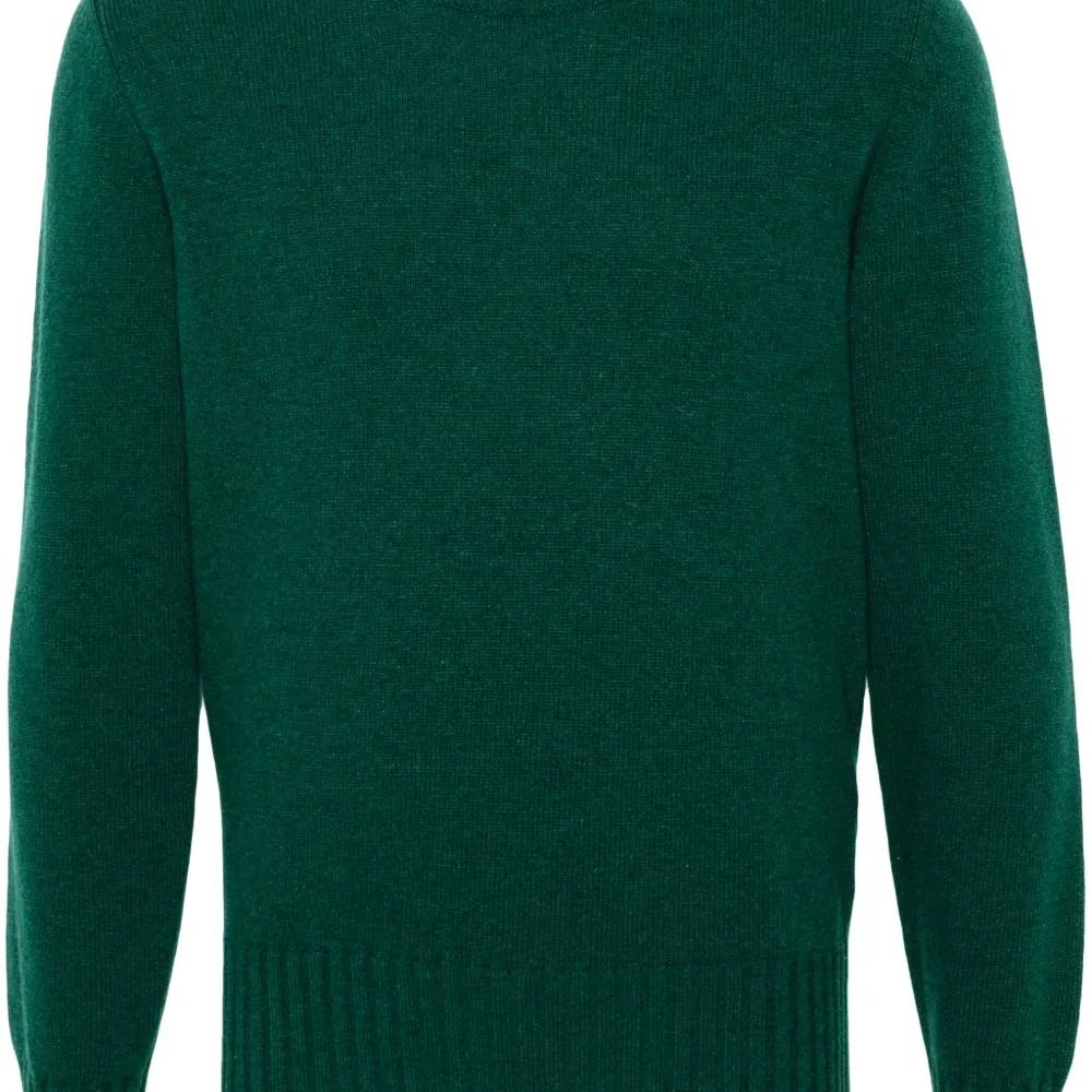 Свитер с круглым вырезом