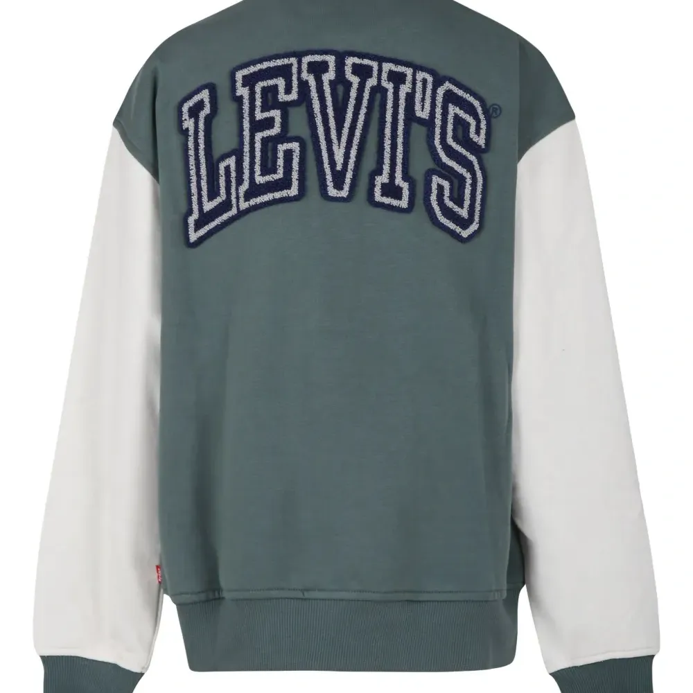 Бомбер с логотипом