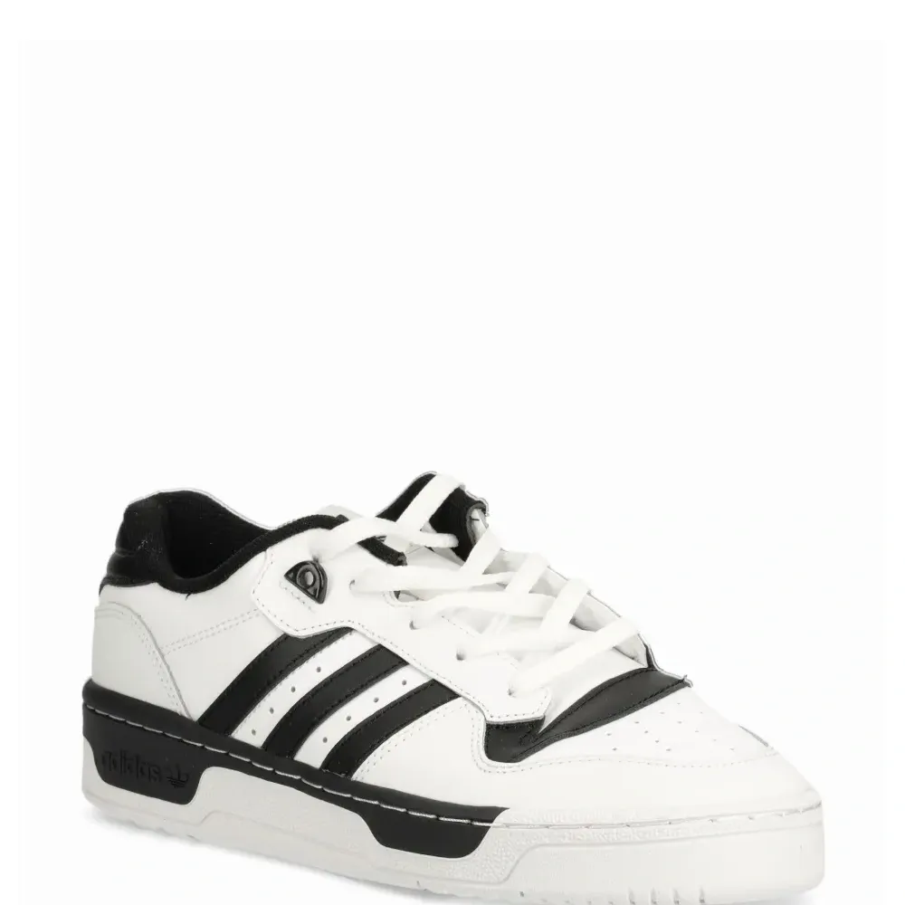 Кроссовки Rivalry