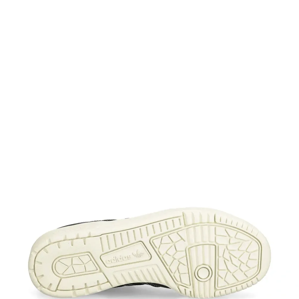 Кроссовки Rivalry