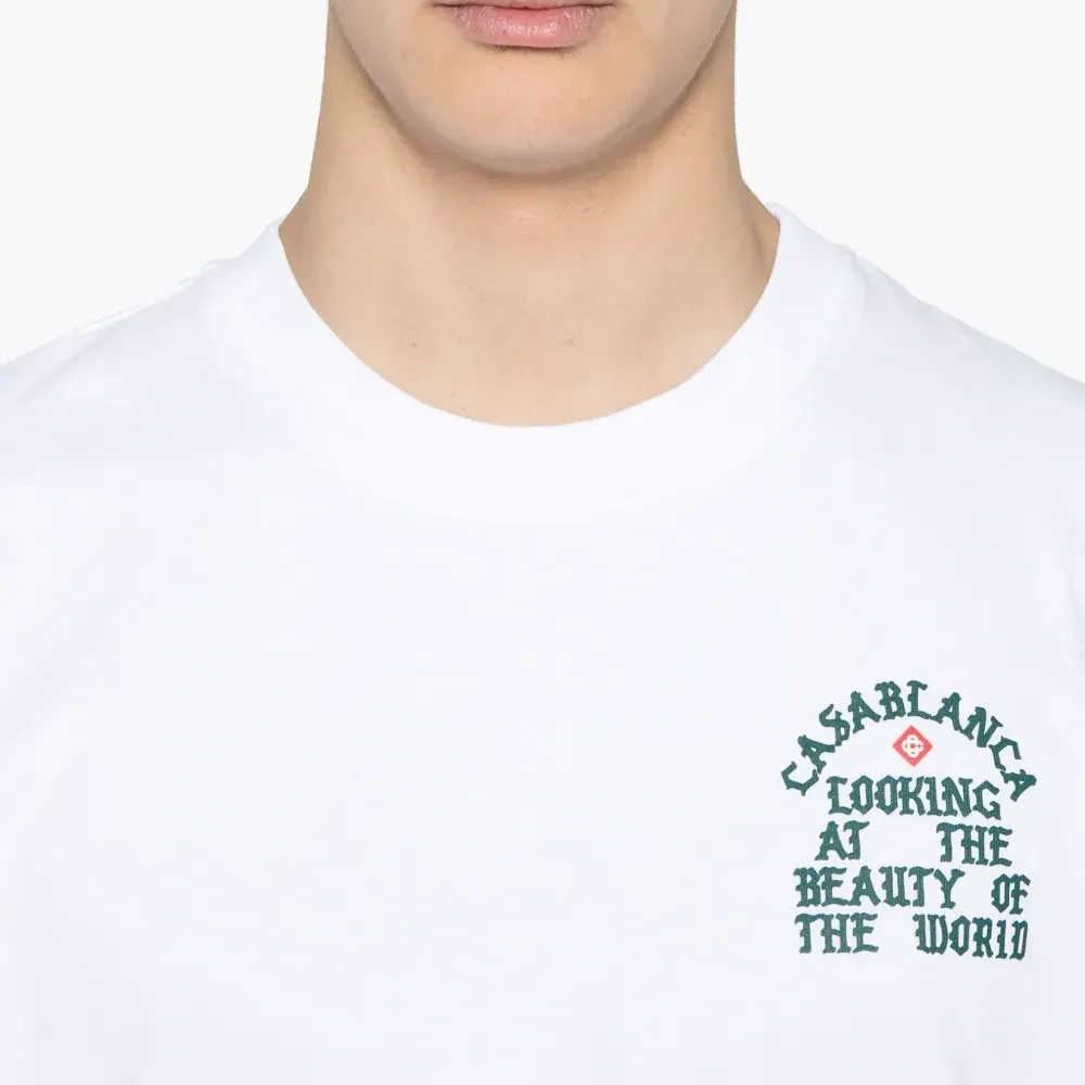 Футболка Looking At The Beauty Of The World