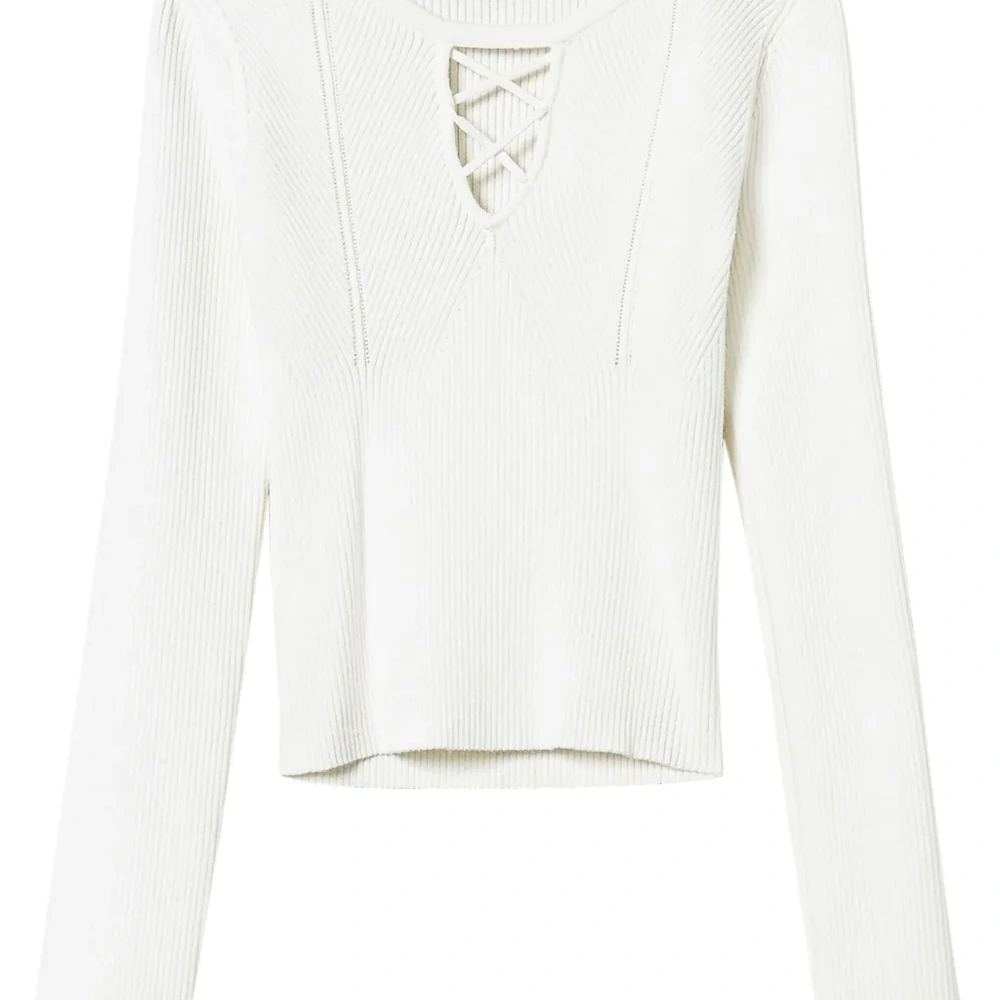 Свитер в рубчик