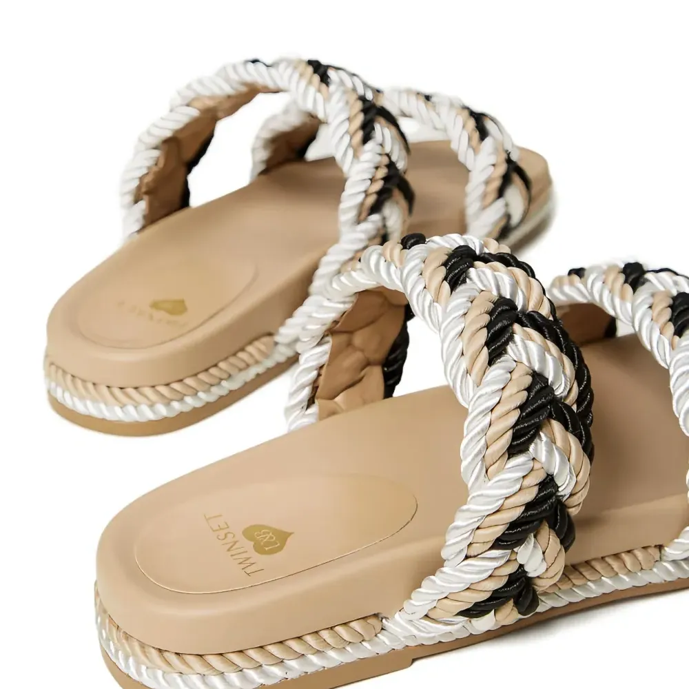 Сандалии с плетеными ремешками Сандалии с плетеными ремешками