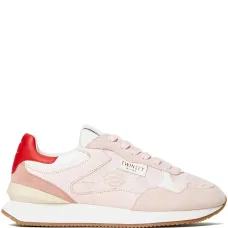 Кроссовки с кружевными вставками