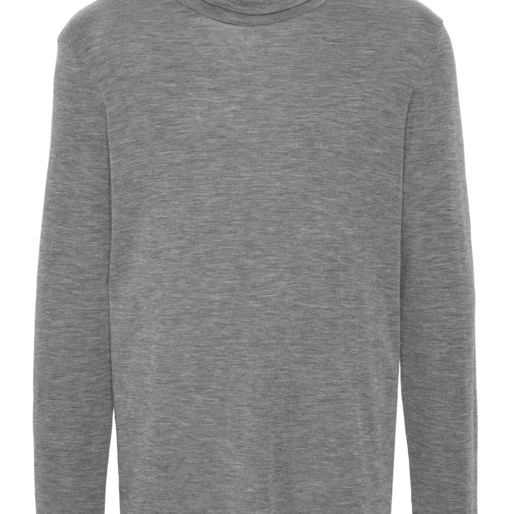 Шерстяной свитер