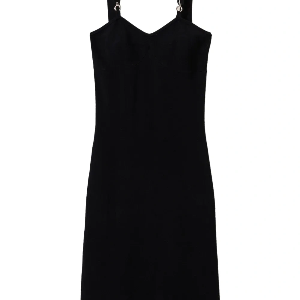 Трикотажное платье миди с декорированными бретелями Трикотажное платье миди с декорированными бретелями