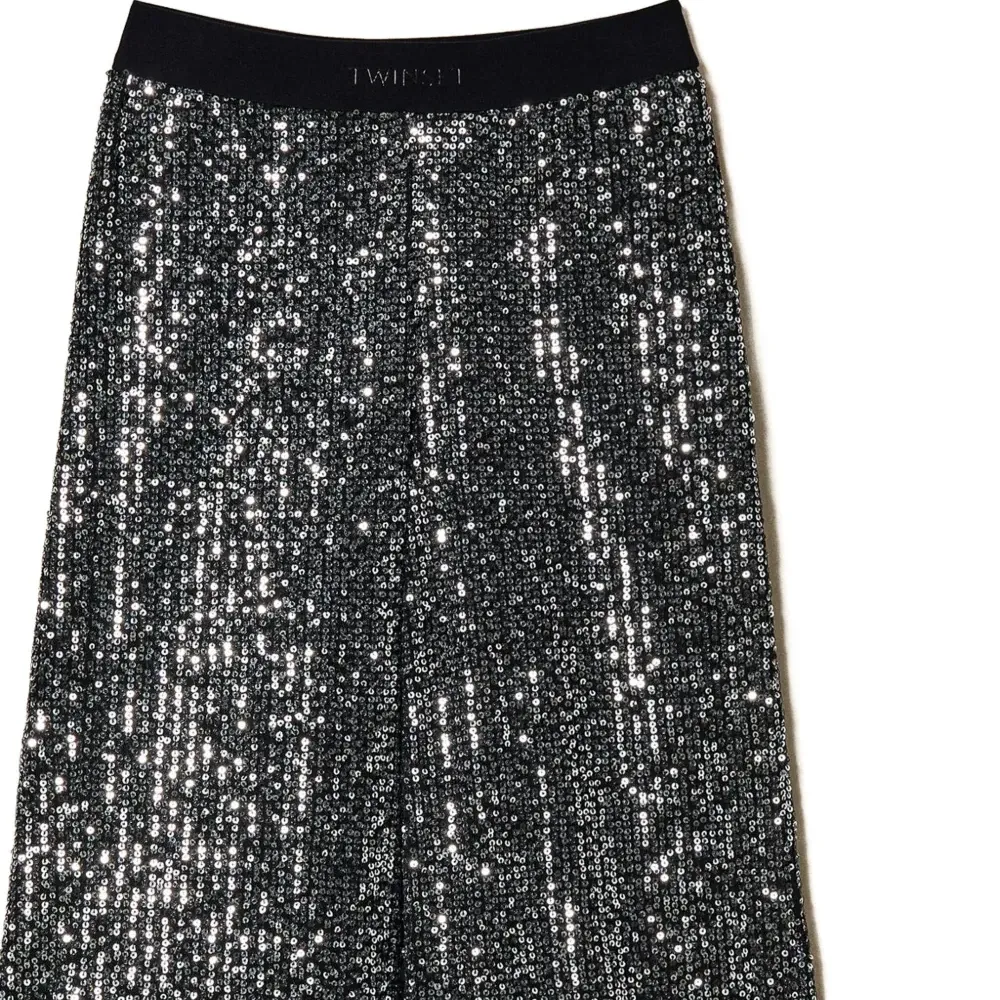 брюки палаццо с пайетками