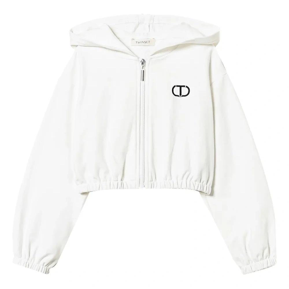 Худи с вышитым логотипом