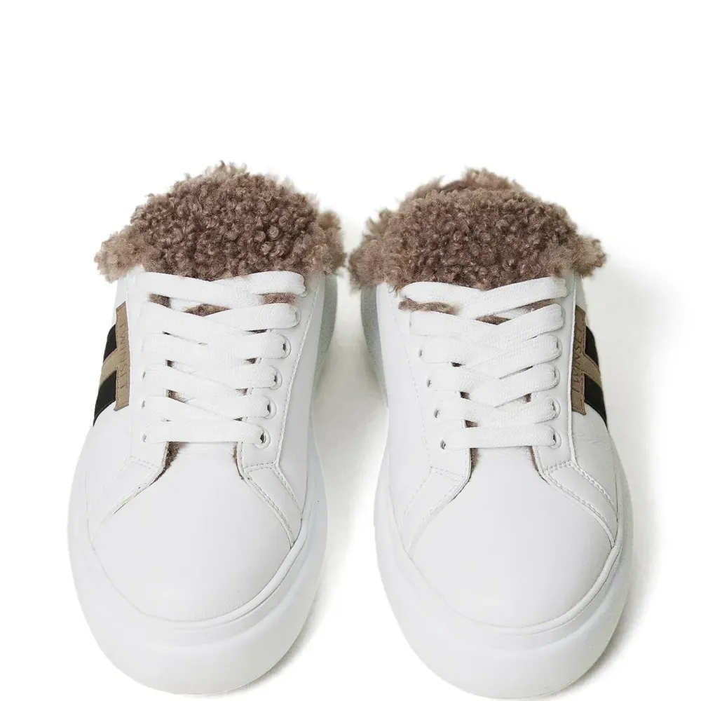 Кроссовки из овчины