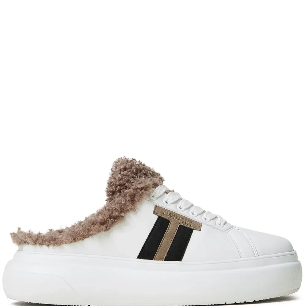 Кроссовки из овчины