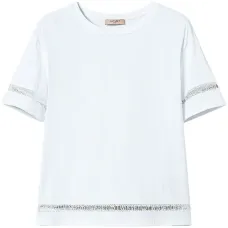 Футболка с вышитым логотипом