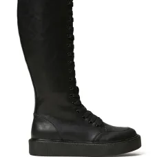 Ботинки на шнуровке