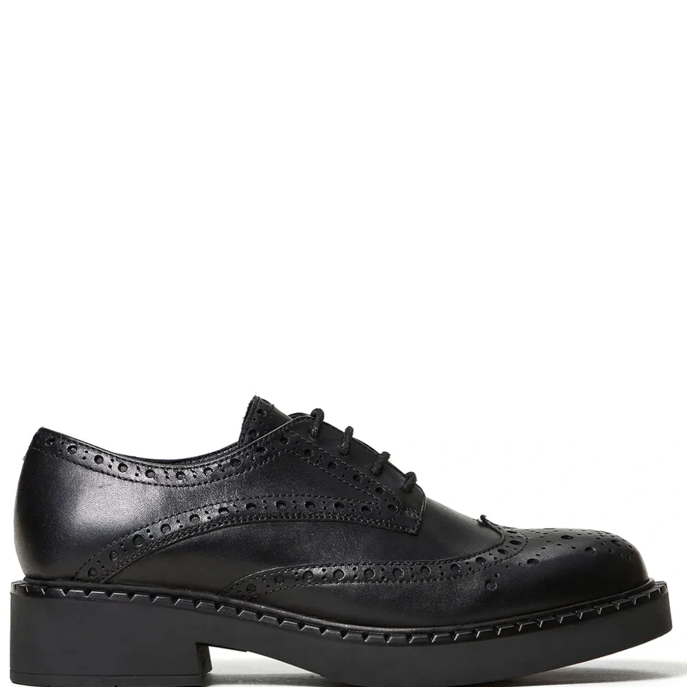 Туфли на шнуровке