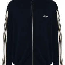 Толстовка с вышитым логотипом