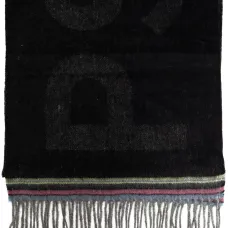 Шарф с вышитым логотипом