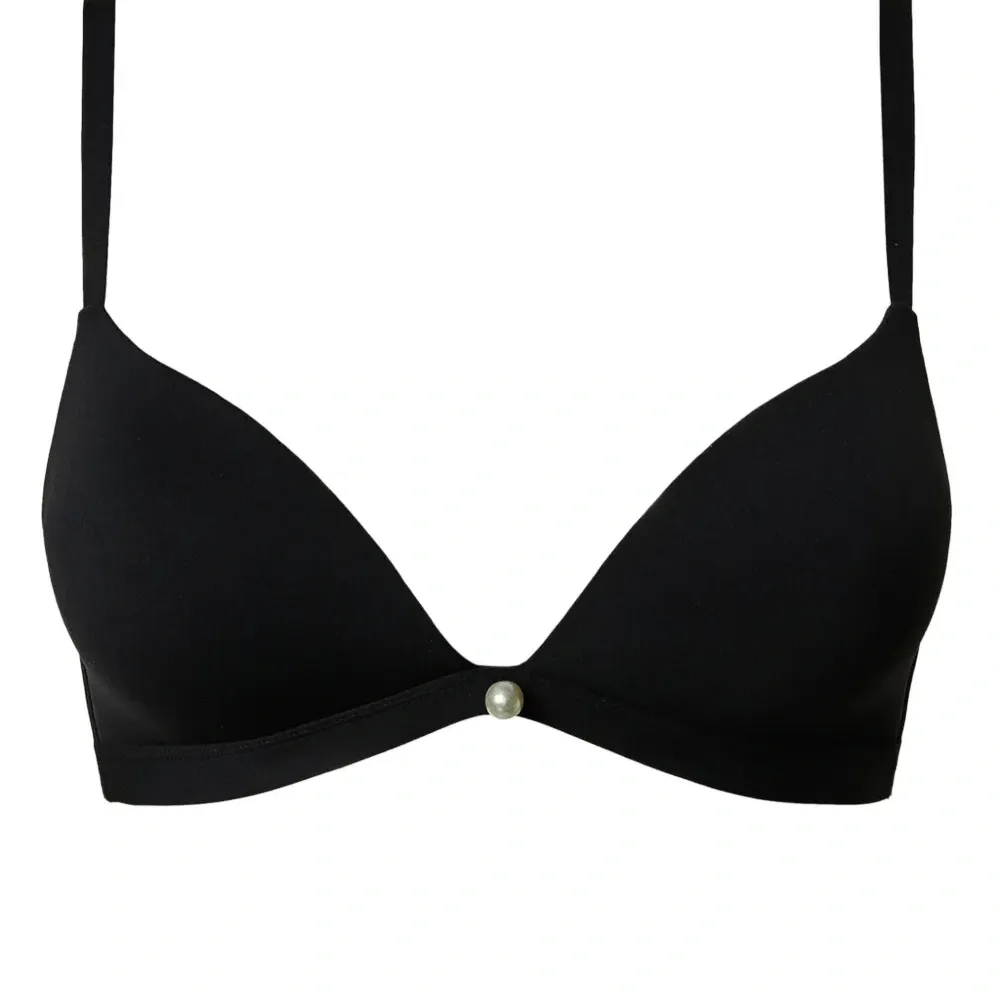 Бюстгальтер с треугольными чашками