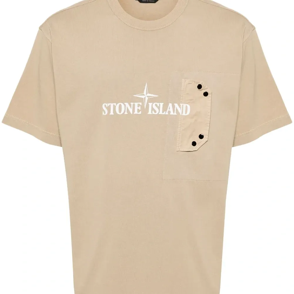 Футболка с логотипом