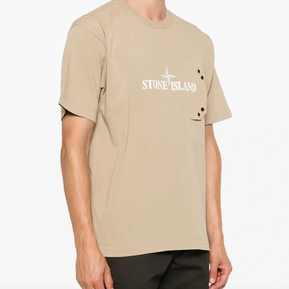 Футболка с логотипом