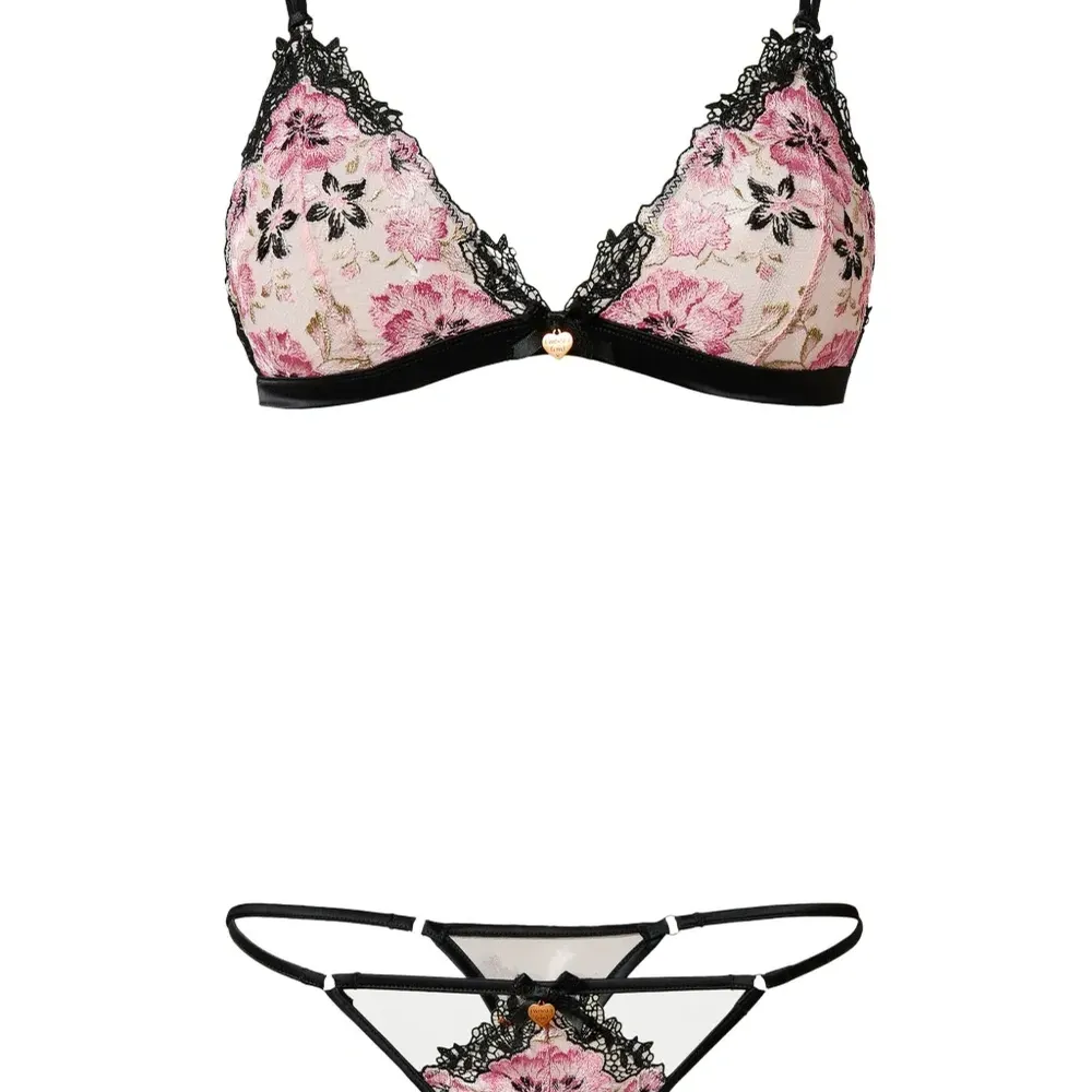 Комплект из бюстгальтера и трусов-стрингов с вышивкой