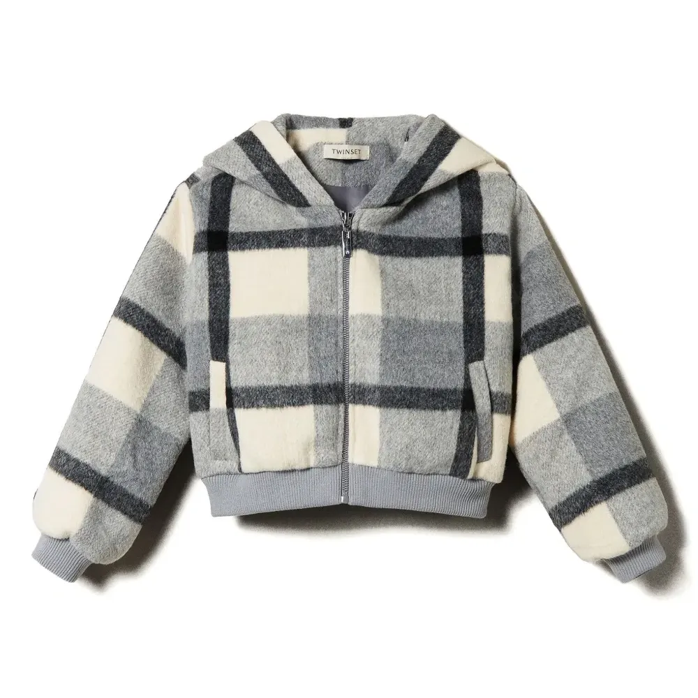 клетчатая куртка с капюшоном