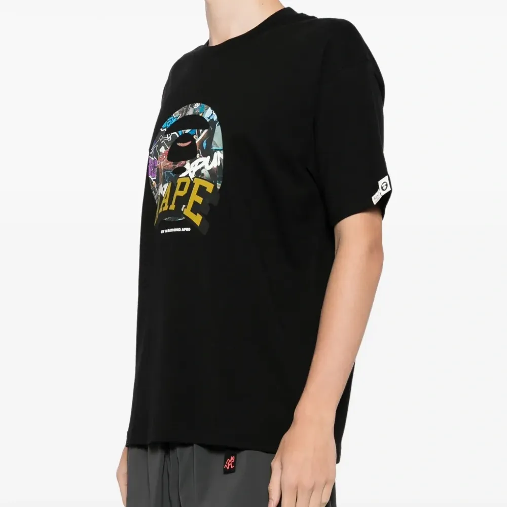 Футболка с логотипом