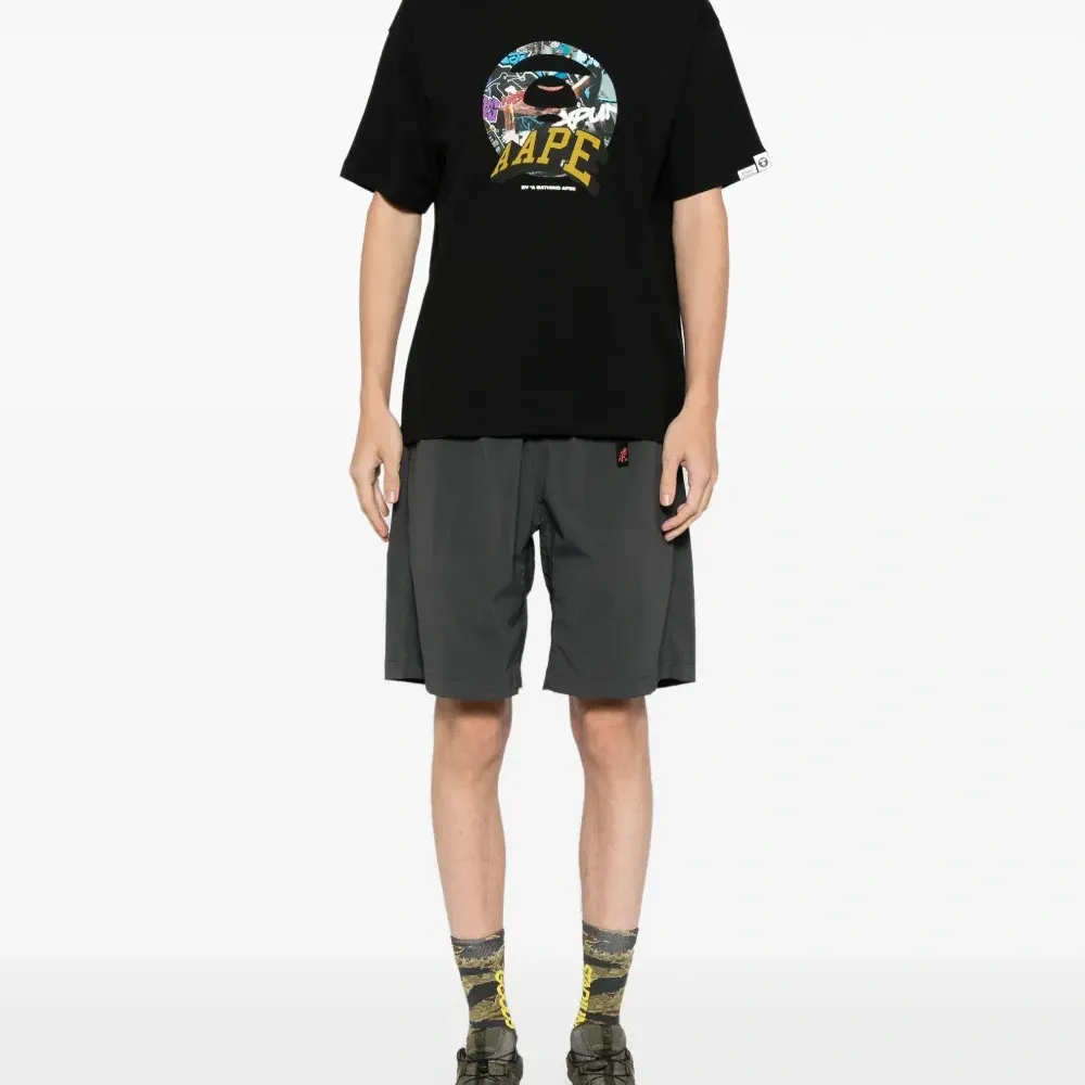 Футболка с логотипом