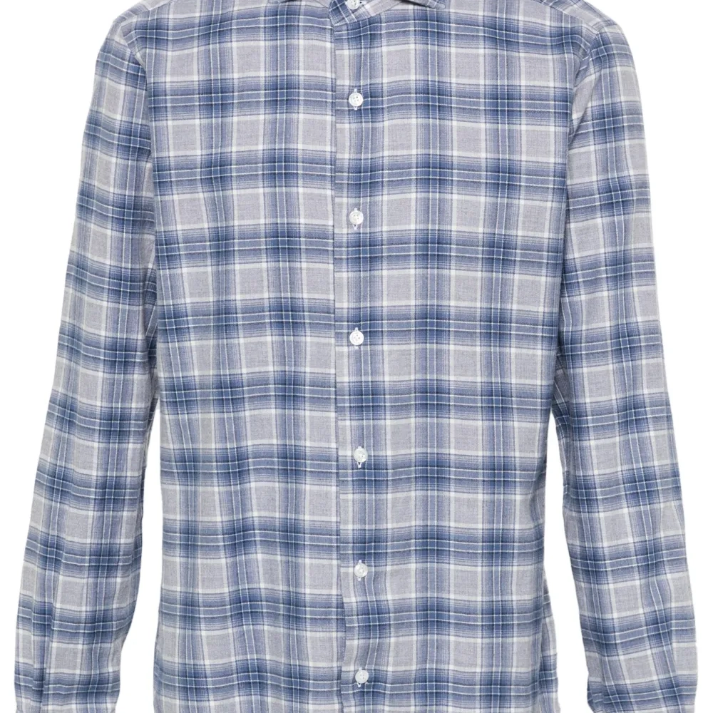 Клетчатая рубашка