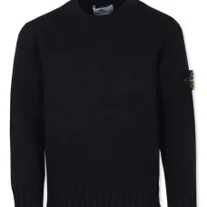 Свитер с круглым вырезом