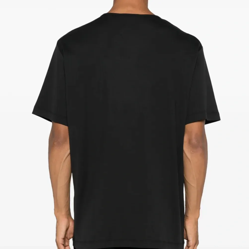 Футболка в рубчик с U-образным вырезом