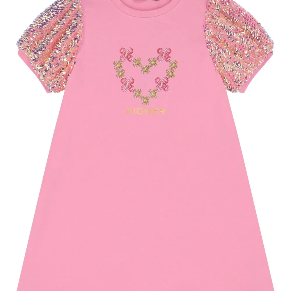 Платье с пайетками и логотипом