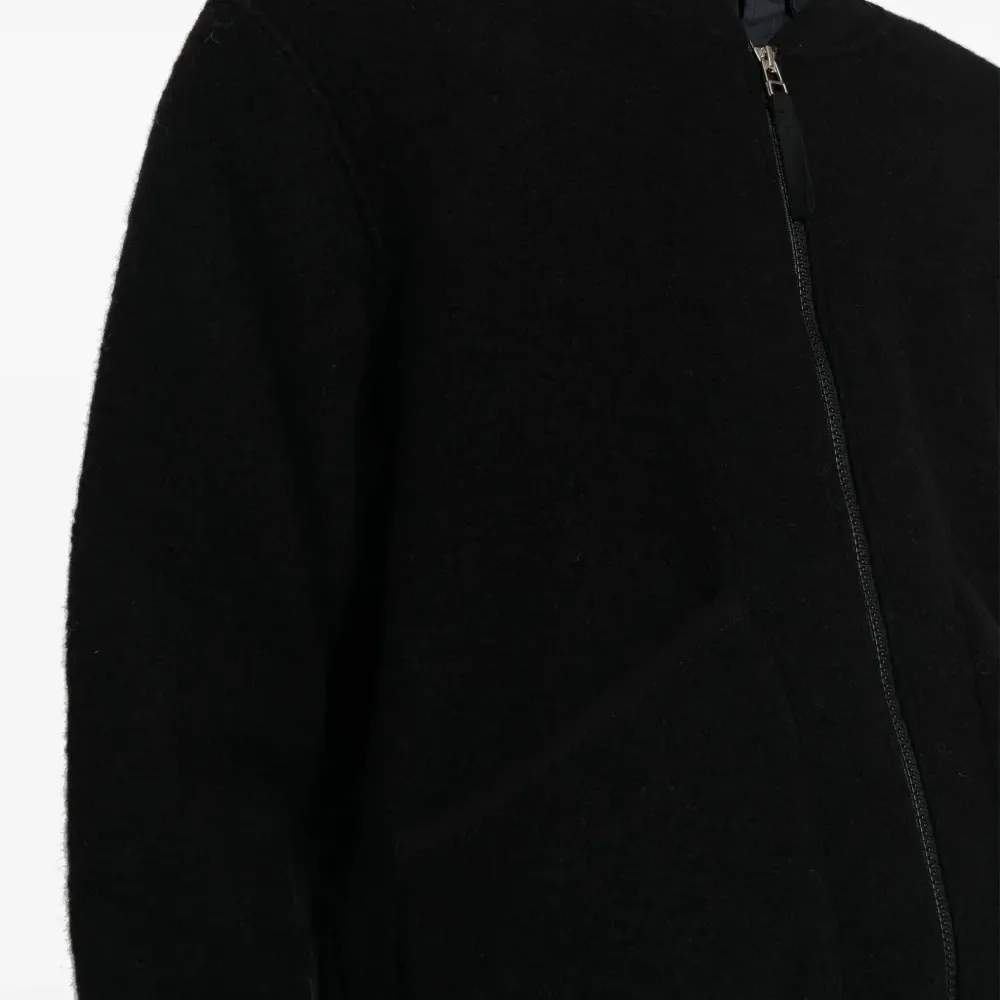 Бомбер на молнии