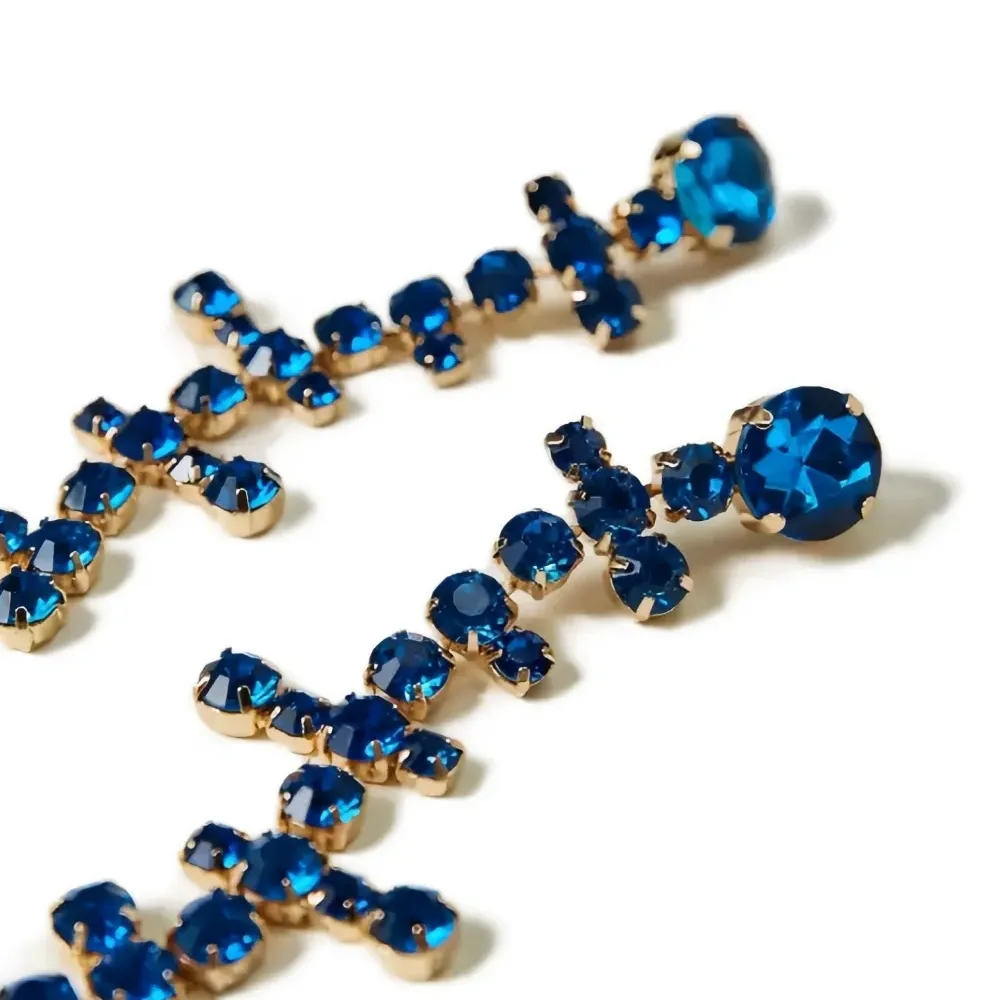 Серьги-подвески, украшенные кристаллами