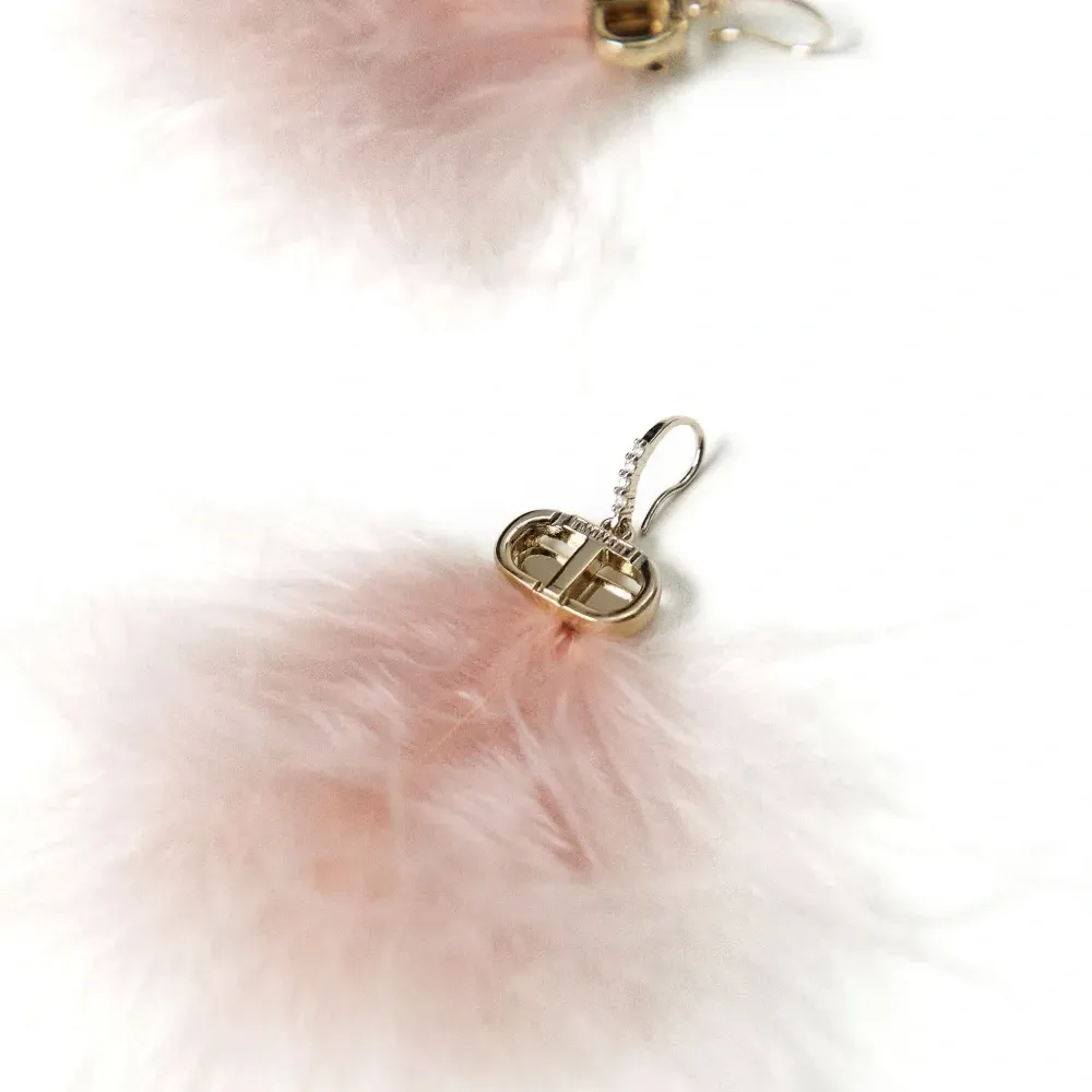 Серьги Oval T с перьями Серьги Oval T с перьями