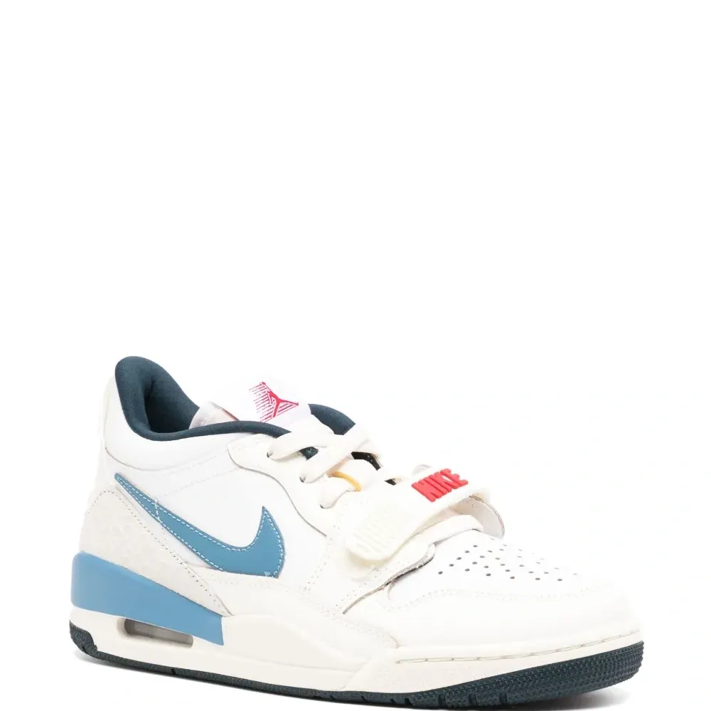 Кроссовки Air Jordan Legacy 312