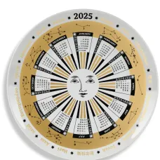 Тарелка 2025 Calendar