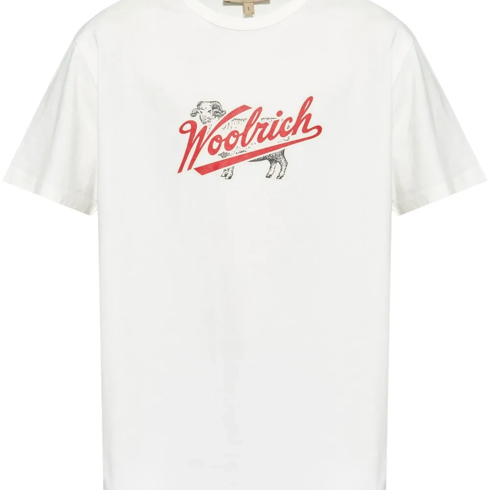 Футболка с логотипом