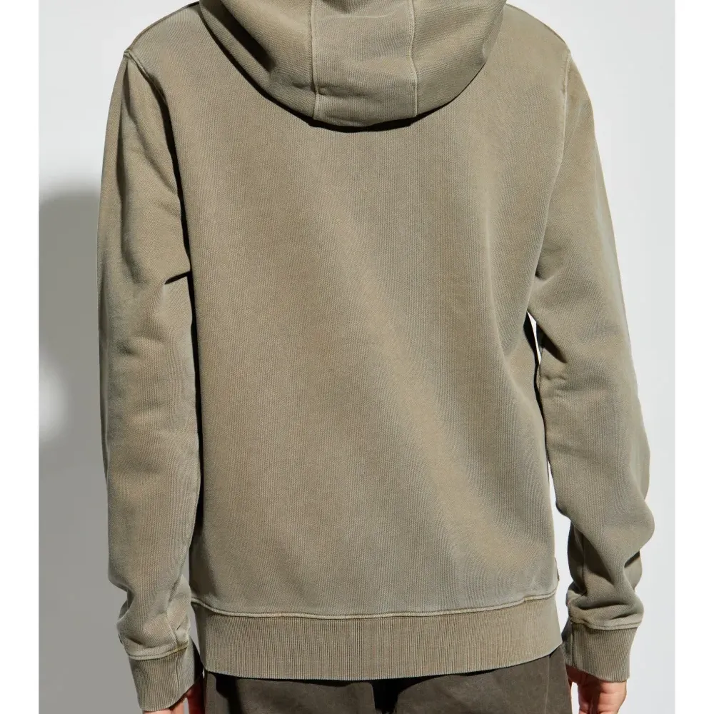 Худи с вышитым логотипом