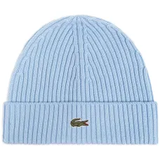 шапка с вышитым логотипом