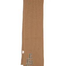 Шарф с нашивкой