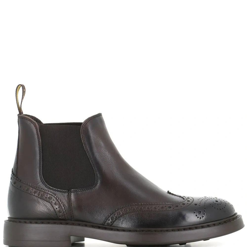 Ботинки с перфорацией