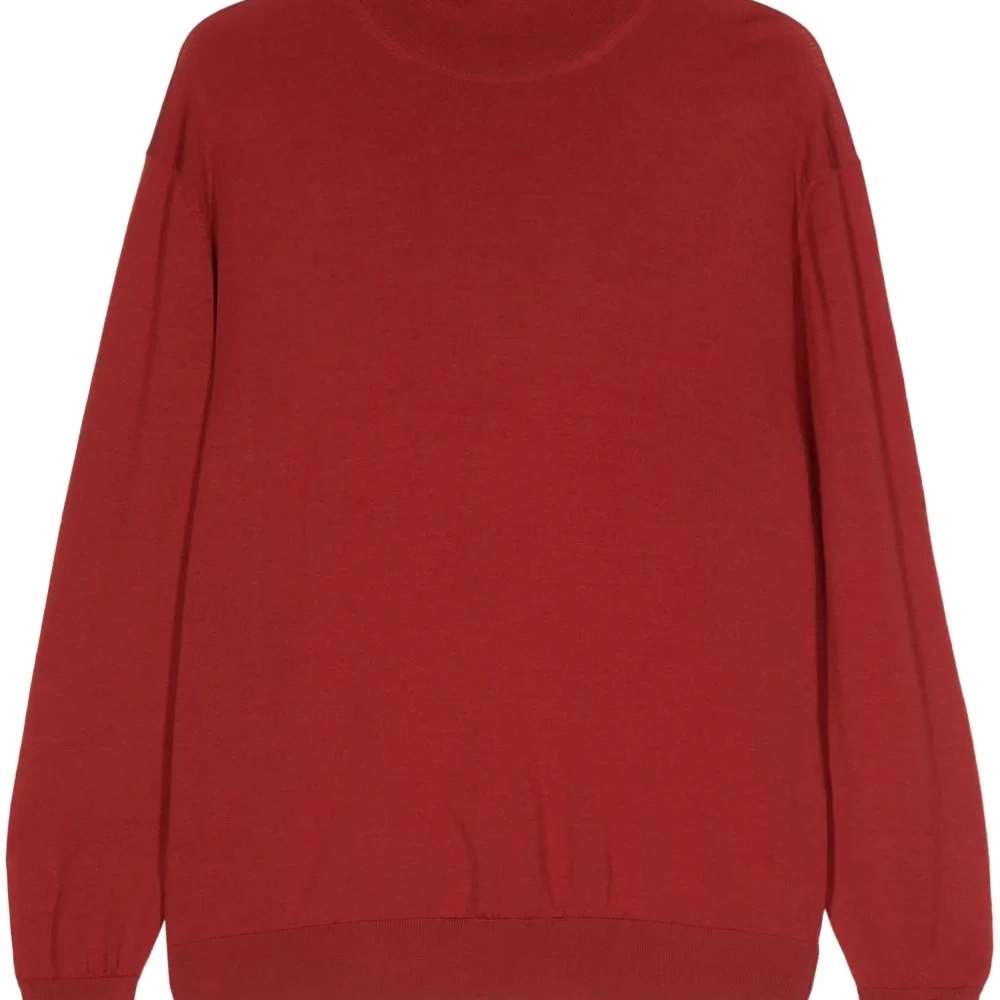 Шерстяной свитер