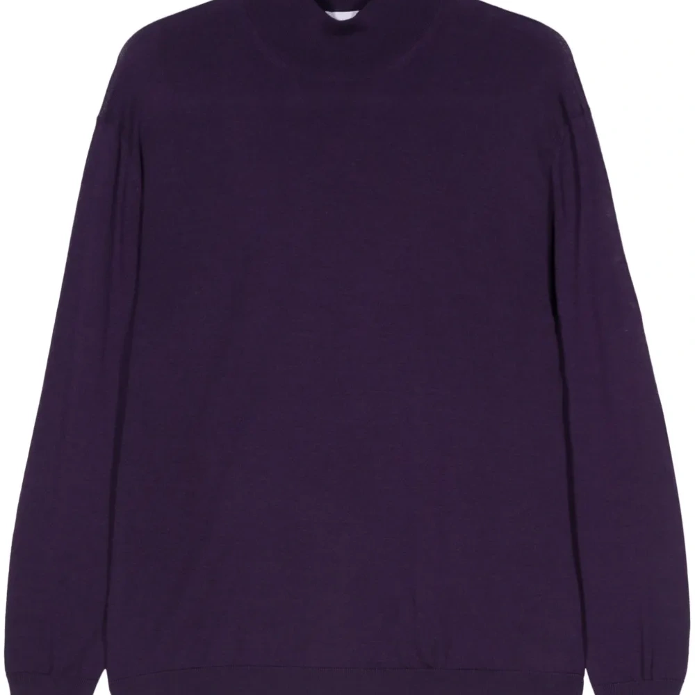 Шерстяной свитер