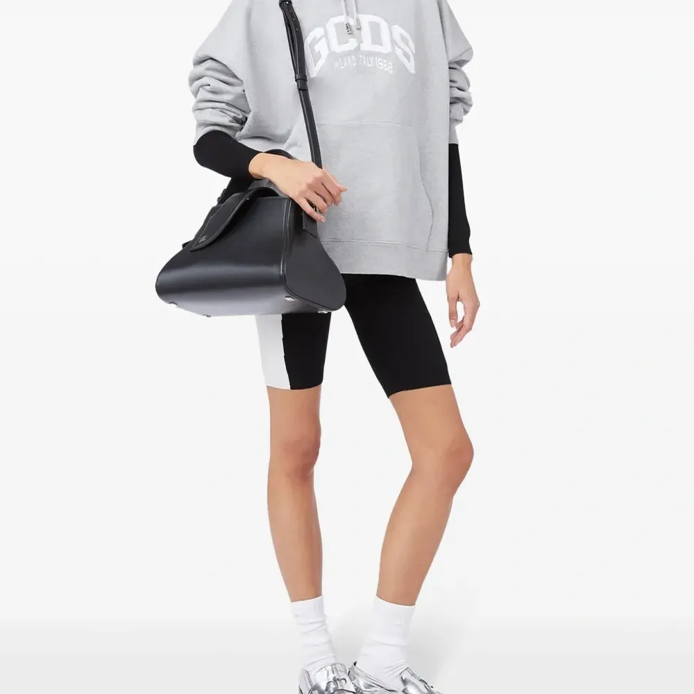 Худи с логотипом (1988 год) Худи с логотипом (1988 год)