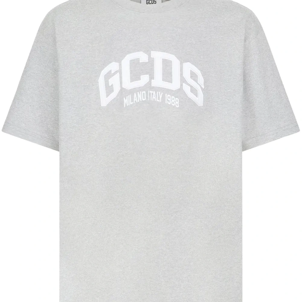 Футболка оверсайз с логотипом