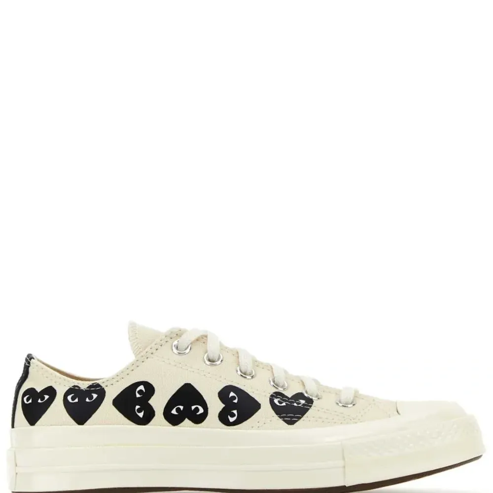 Кроссовки Play из коллаборации с Converse Кроссовки Play из коллаборации с Converse